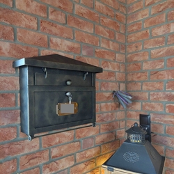 Schmiedebriefkasten, hergestellt in der Kunstschmiede UKOVMI in der Slowakei Schmiedebriefkasten, hergestellt in der Kunstschmiede UKOVMI in der Slowakei