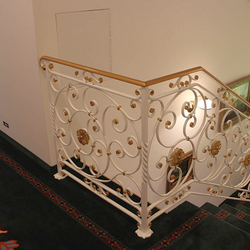 Schmiedeeisernes Geländer – Villa aus dem 19. Jh. Schmiedeeisernes Geländer – Villa aus dem 19. Jh.