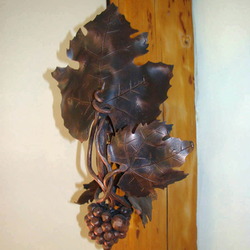 Luxuriöse, geschmiedete Wandleuchte 'Weinrebe' - kunstvolles Design Luxuriöse, geschmiedete Wandleuchte 'Weinrebe' - kunstvolles Design