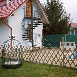 Außenwendeltreppe und Geländer - geschmiedete Treppe und Geländer Außenwendeltreppe und Geländer - geschmiedete Treppe und Geländer