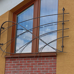 An exterior railing