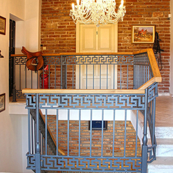 Antique railings at a guesthouse entrance produced by Ukovmi company Antique railings at a guesthouse entrance produced by Ukovmi company