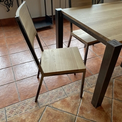Moderner geschmiedeter Stuhl – hochwertiges Designmöbel für modernen Innenraum Moderner geschmiedeter Stuhl – hochwertiges Designmöbel für modernen Innenraum