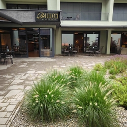 Restaurant Bellucci in Bardejov mit Design-Mbeln und Leuchten aus Schmiedearbeiten von UKOVMI